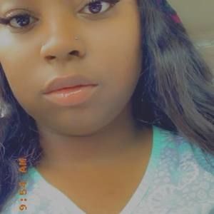 Meet your Posher, Lena